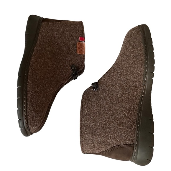 Stylish Brown Nordic Slipper Boots for Men/Women Unisex main image 11